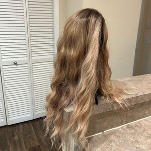 Chelsey Smith Crowns Apricot Blonde Becky Wig Free Part Like New